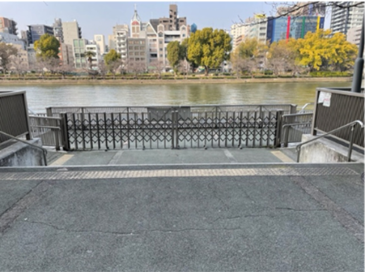 船着き場前のゲート