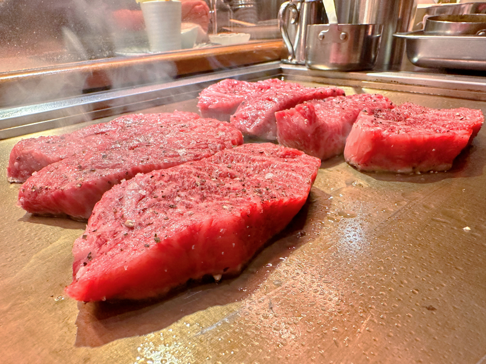 鉄板焼きのお肉